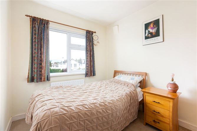 52 Windsor Park, Monkstown, Co. Dublin