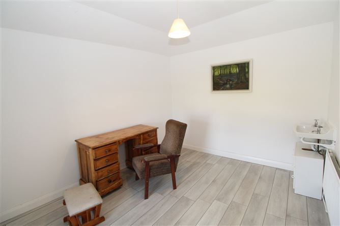 School Land, Ballinalee, Longford