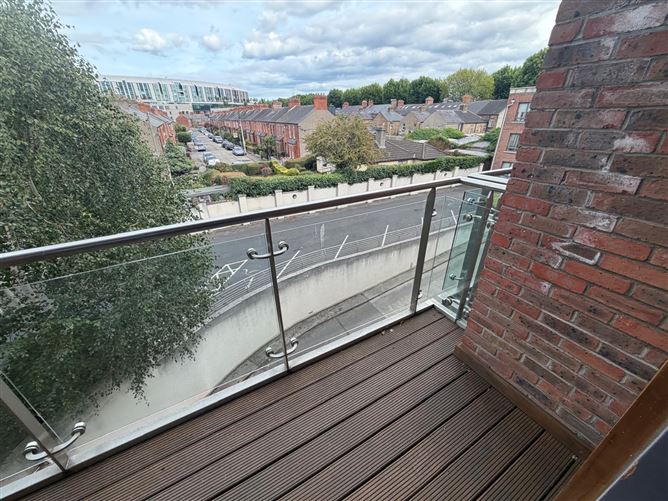 9 Hyde Square, South Circular Road, Dublin 8