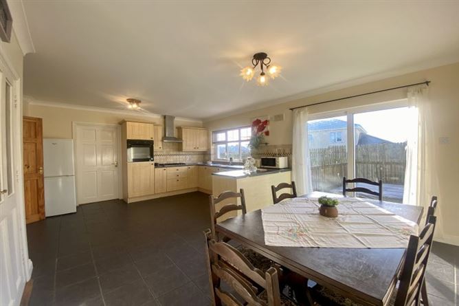 13 Woodview, Castlebridge, Wexford