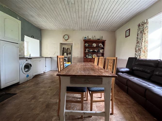 Roseville House, Desert Cross, Enniskeane, West Cork