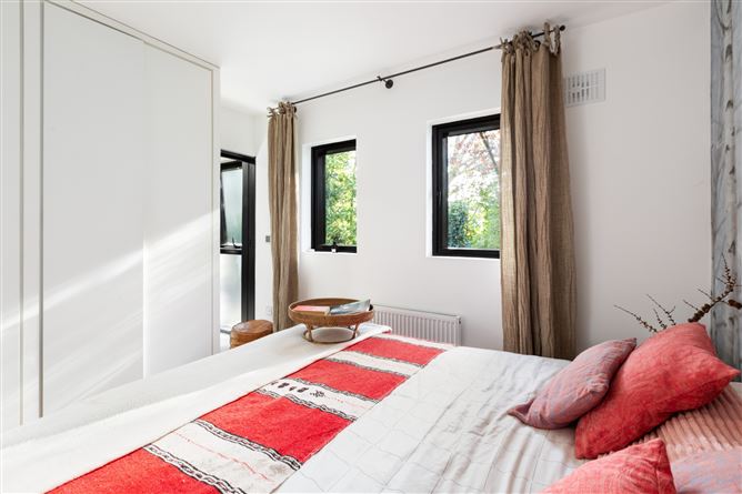 16 Streamville Court, Killiney Hill Road, Killiney