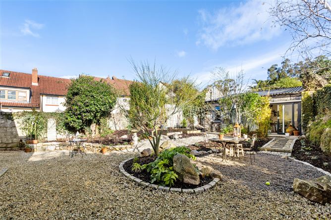 16 Streamville Court, Killiney Hill Road, Killiney