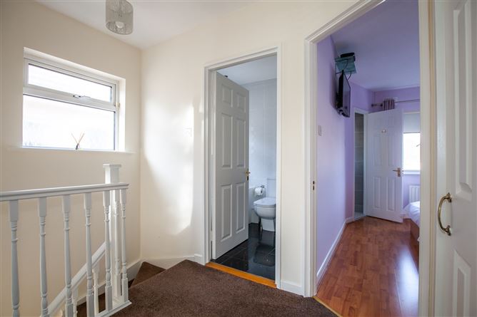 25 Woodlawn Court, Santry, Dublin