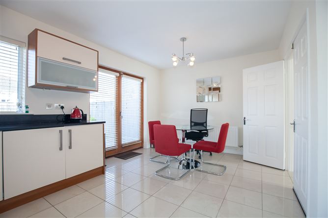 25 Woodlawn Court, Santry, Dublin