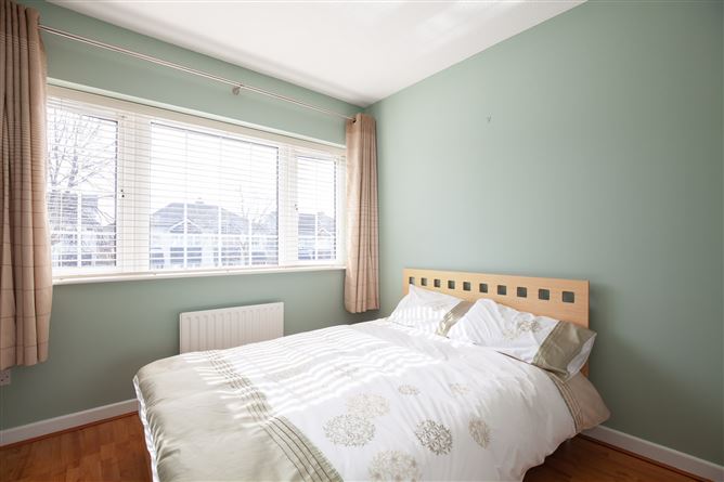 25 Woodlawn Court, Santry, Dublin