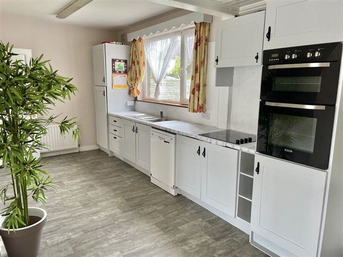 37 Pinewood Lawn, Monang, Dungarvan, Waterford