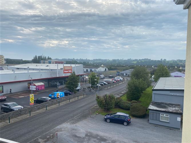 15 Cuirt An Oir, Athlone Road, Longford Town, Co.Longford.
