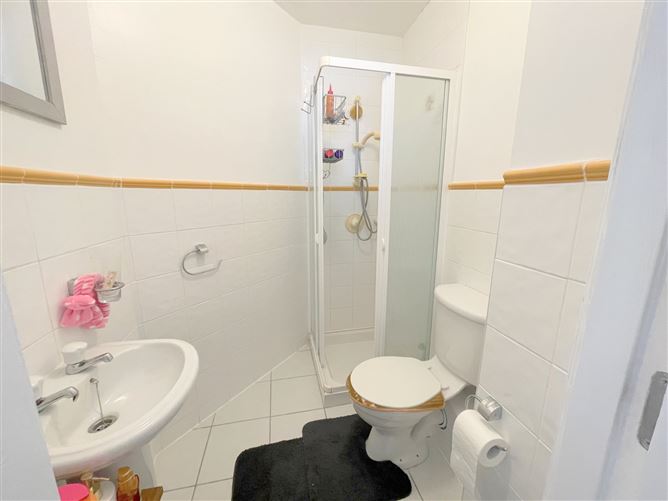 Apartment 60 Harbour Point, Market Square, Longford, Longford