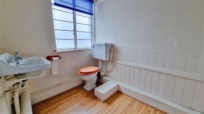 178 Whitehall Road West (Upper Floor), Perrystown, Dublin 12