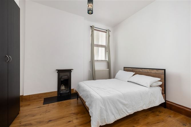 2 Auburn House, 71 Strand Road, Bray, Co. Wicklow