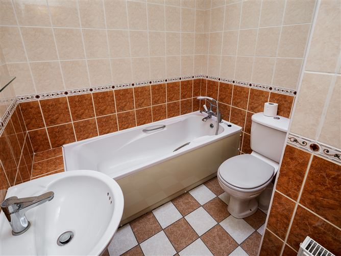 21 Chestnut Avenue, Ard na Sidhe, Clonmel, Tipperary