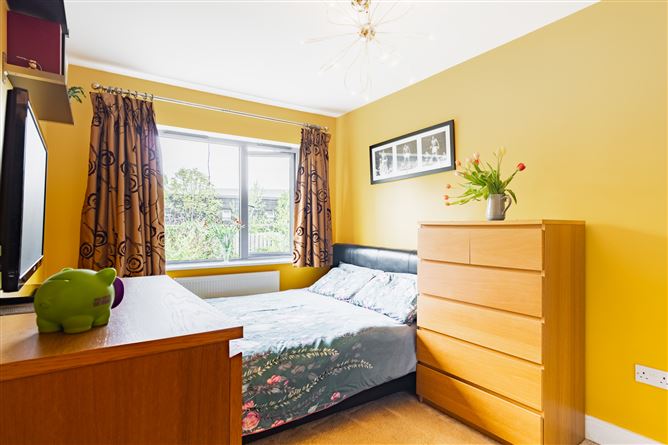 12 Brennanstown Court, Cabinteely, Dublin 18