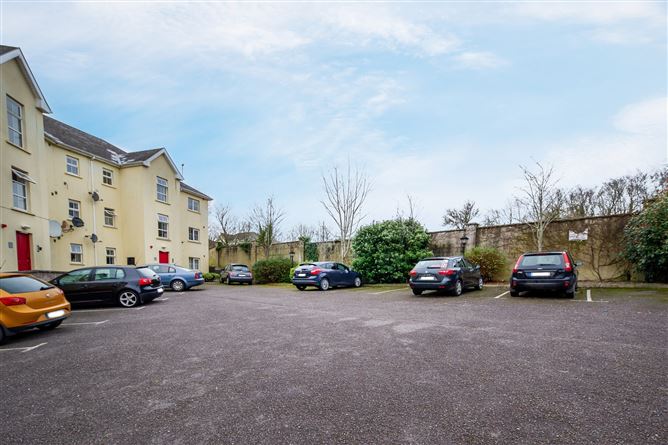 6 Granary Court, Mallow, Co. Cork.