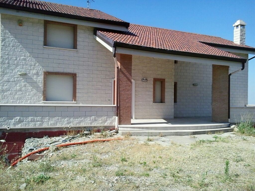 Private, Orsara di Puglia, Puglia