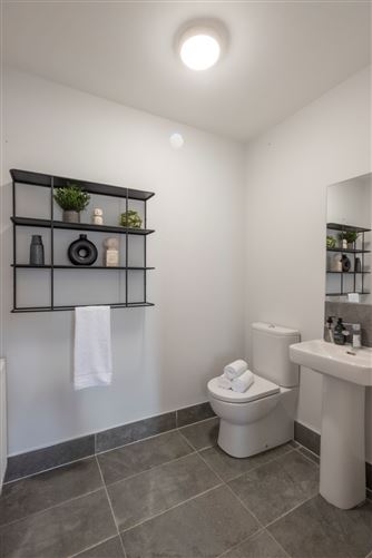 https://photos-a.propertyimages.ie/media/4/0/5/4824504/c0a38656-950a-4e03-9a2d-96ac896550ee_l.jpg