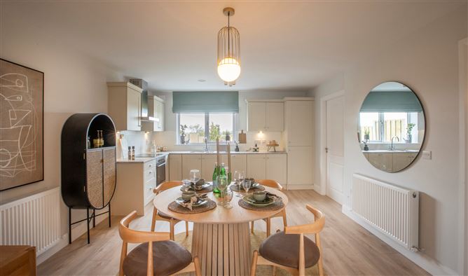 https://photos-a.propertyimages.ie/media/4/0/5/4824504/c0a38656-950a-4e03-9a2d-96ac896550ee_l.jpg