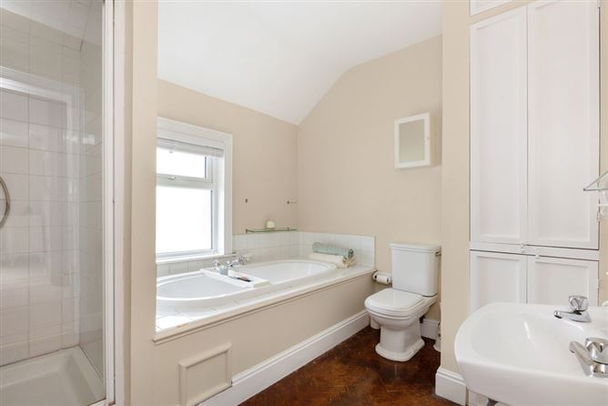 Photo 15 of 18 — 45 Vernon Avenue, Clontarf, Dublin 3