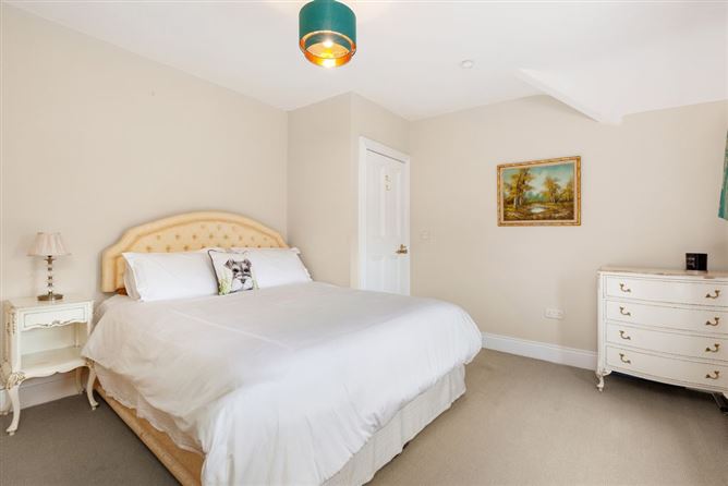 Photo 12 of 18 — 45 Vernon Avenue, Clontarf, Dublin 3