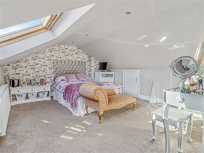 27 Parkhill Close , Kilnamanagh,   Dublin 24