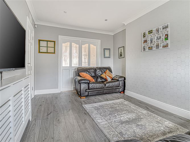27 Parkhill Close , Kilnamanagh,   Dublin 24