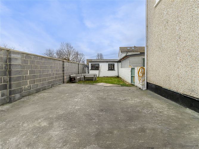 27 Parkhill Close , Kilnamanagh,   Dublin 24