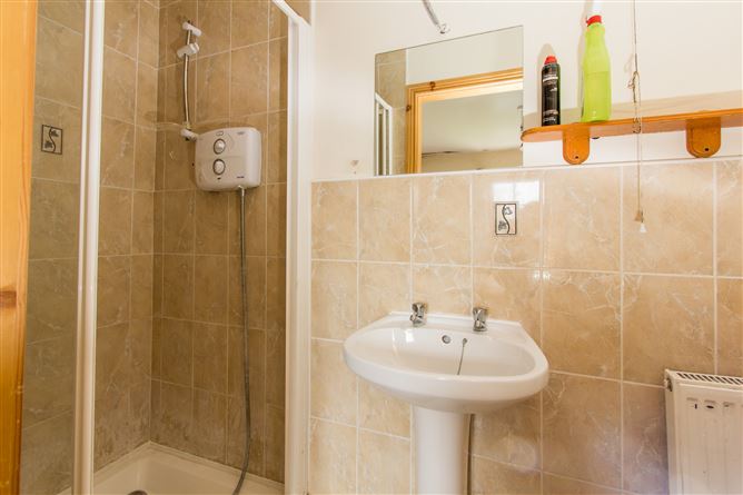 12 Cnoc Na Gaoithe, Lanesborough, Co. Longford