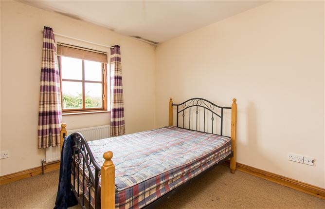 12 Cnoc Na Gaoithe, Lanesborough, Co. Longford