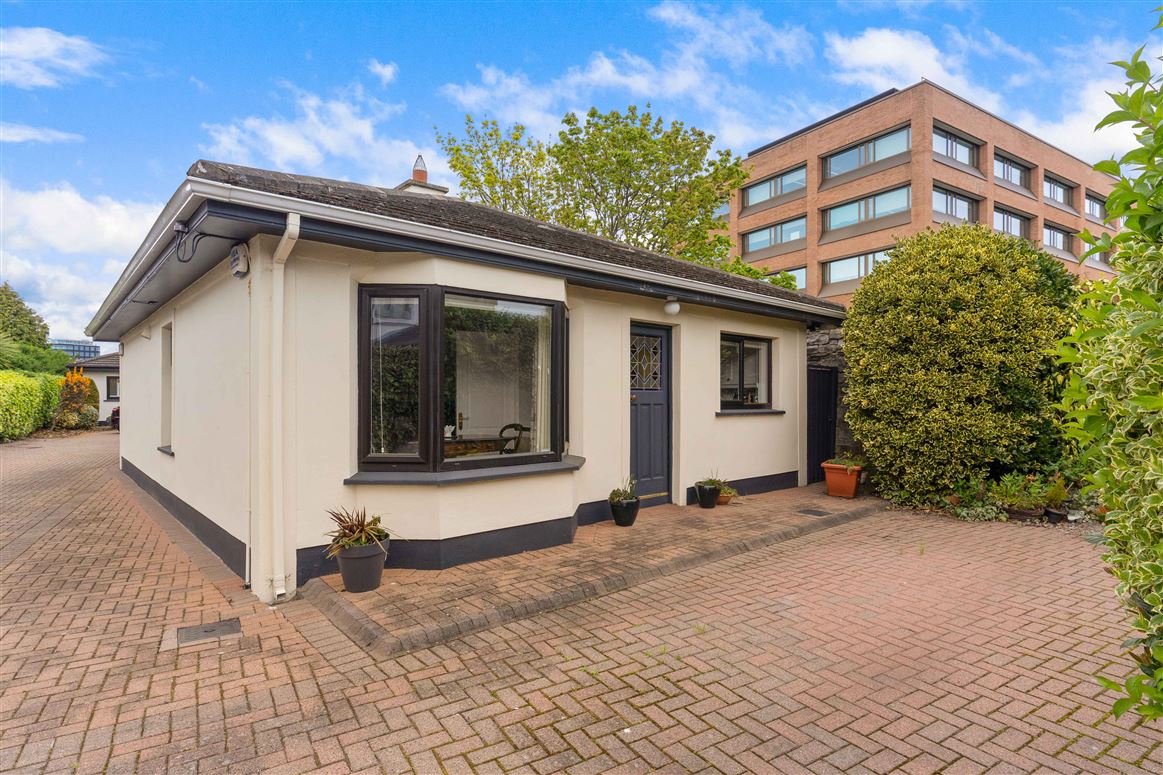 2 Lansdowne Crescent, Ballsbridge, Dublin 4