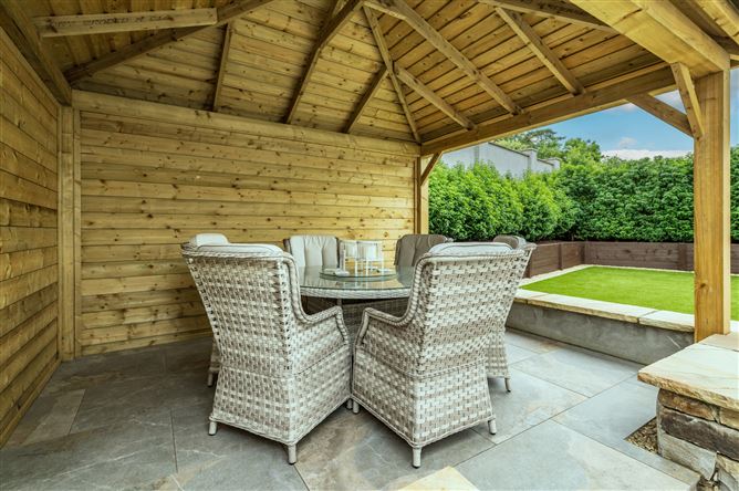 https://photos-a.propertyimages.ie/media/4/0/6/5017604/cdac8055-349a-41df-b74f-b4fd6594c704_l.jpg
