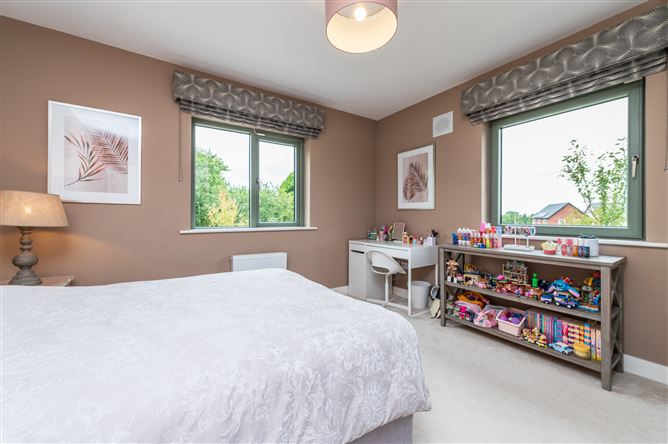 https://photos-a.propertyimages.ie/media/4/0/6/5017604/cdac8055-349a-41df-b74f-b4fd6594c704_l.jpg