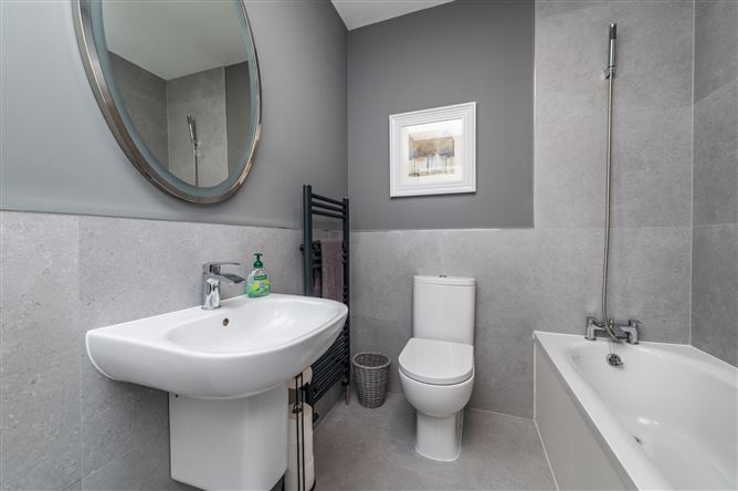https://photos-a.propertyimages.ie/media/4/0/6/5017604/cdac8055-349a-41df-b74f-b4fd6594c704_l.jpg