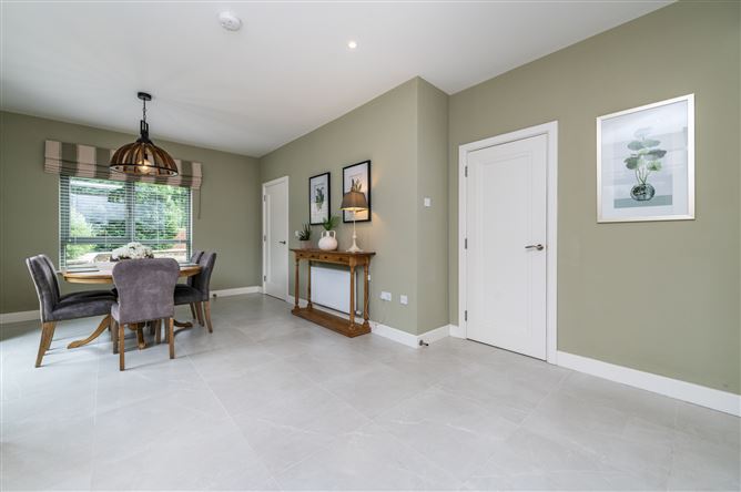 https://photos-a.propertyimages.ie/media/4/0/6/5017604/cdac8055-349a-41df-b74f-b4fd6594c704_l.jpg