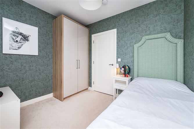 https://photos-a.propertyimages.ie/media/4/0/6/5017604/cdac8055-349a-41df-b74f-b4fd6594c704_l.jpg