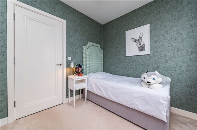 https://photos-a.propertyimages.ie/media/4/0/6/5017604/cdac8055-349a-41df-b74f-b4fd6594c704_l.jpg