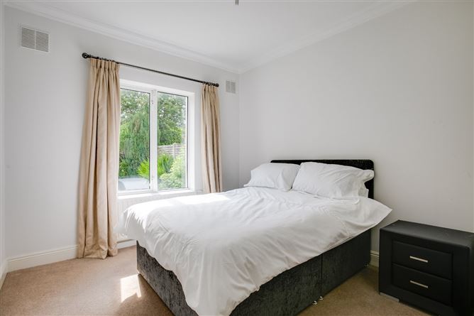 9b Carysfort Park, Blackrock, Co. Dublin