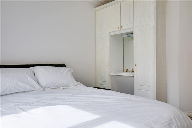 9b Carysfort Park, Blackrock, Co. Dublin