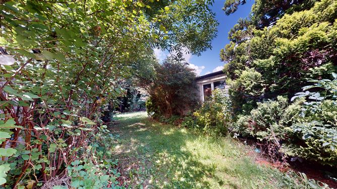 71 Kew Park , Lucan, County Dublin
