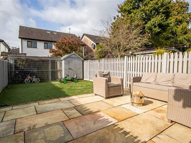 8 Woodland Drive, Gorey, Wexford