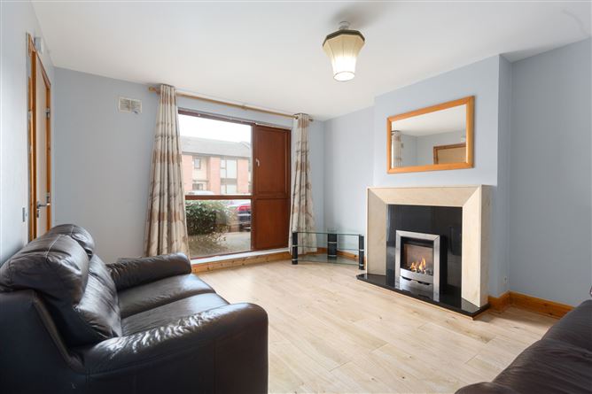 10 Castlegate Chase, Adamstown, Co. Dublin