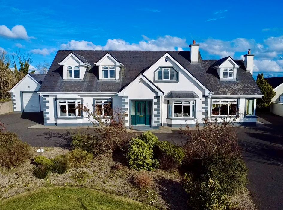 Aisling, 6 Corheens, Breaffy, Castlebar, Co. Mayo