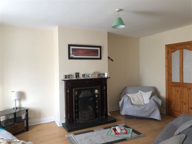 17b Glenview, Galway Road, Roscommon