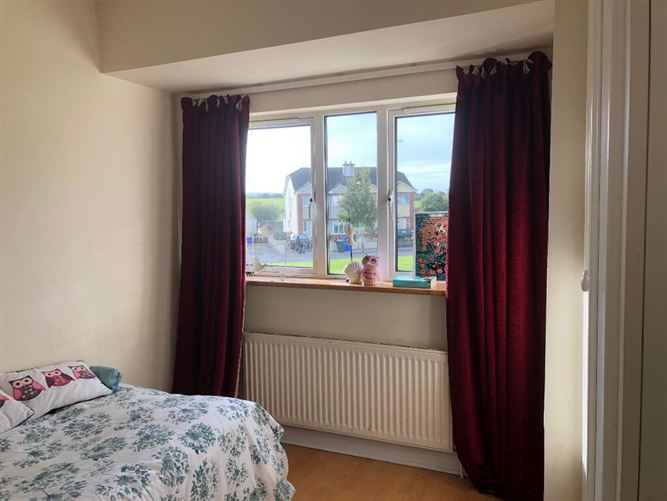 17b Glenview, Galway Road, Roscommon