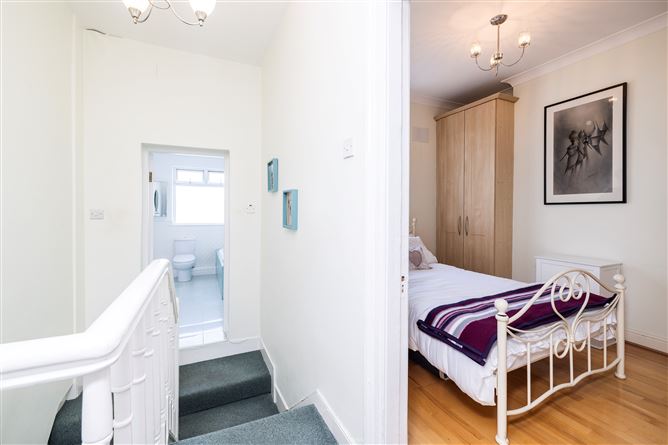 https://photos-a.propertyimages.ie/media/4/0/8/4923804/e92141b7-f47d-41c7-bf40-653fd04a3c83_l.jpg