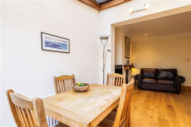 https://photos-a.propertyimages.ie/media/4/0/8/4923804/e92141b7-f47d-41c7-bf40-653fd04a3c83_l.jpg