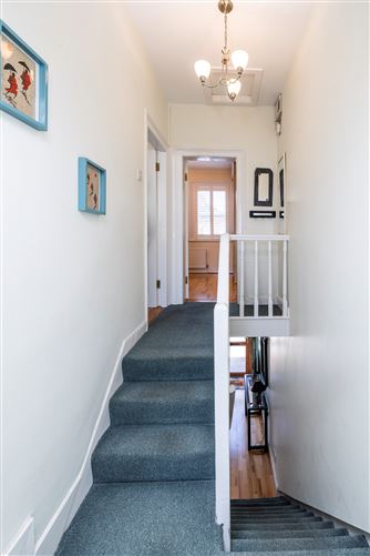 https://photos-a.propertyimages.ie/media/4/0/8/4923804/e92141b7-f47d-41c7-bf40-653fd04a3c83_l.jpg