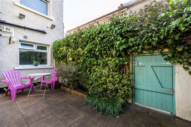 https://photos-a.propertyimages.ie/media/4/0/8/4923804/e92141b7-f47d-41c7-bf40-653fd04a3c83_l.jpg