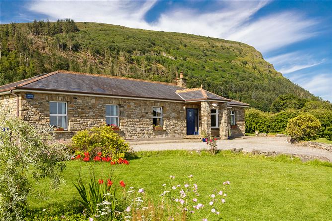 Stone Lodge, Rathcarrick, Strandhill, Sligo