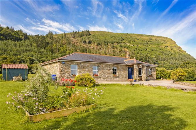 Stone Lodge, Rathcarrick, Strandhill, Sligo