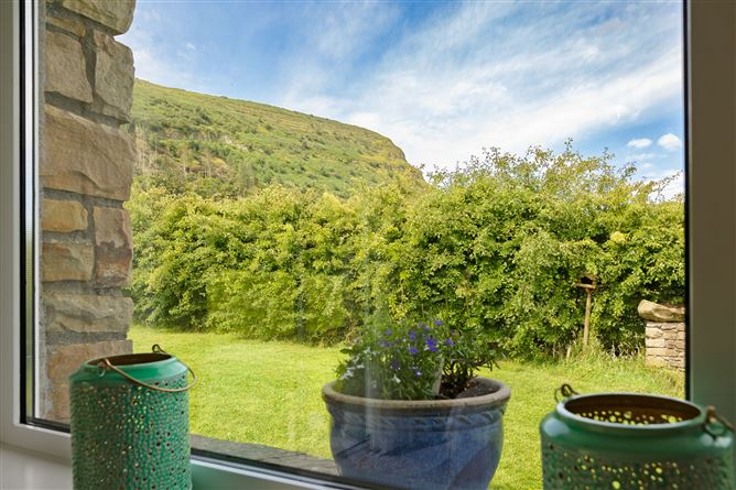 Stone Lodge, Rathcarrick, Strandhill, Sligo